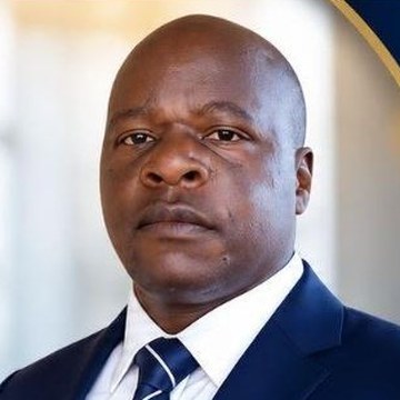 Dr Ernest Musekiwa